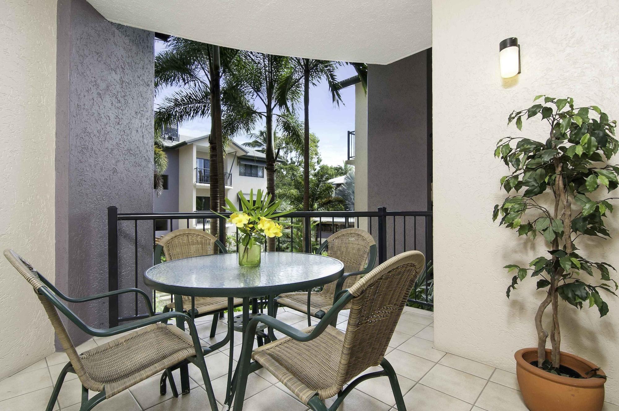 Bay Villas Resort Port Douglas Exterior photo