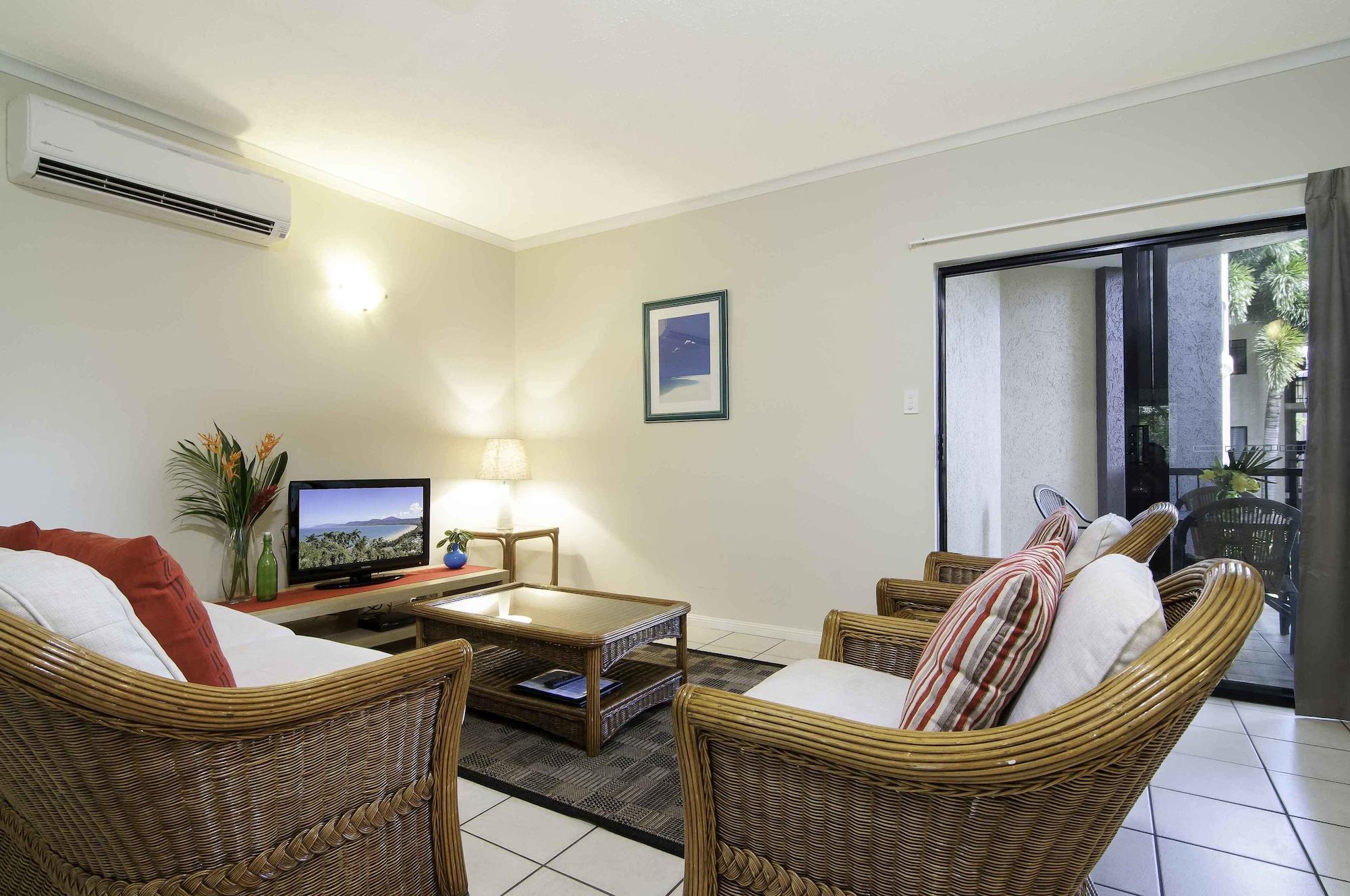 Bay Villas Resort Port Douglas Exterior photo