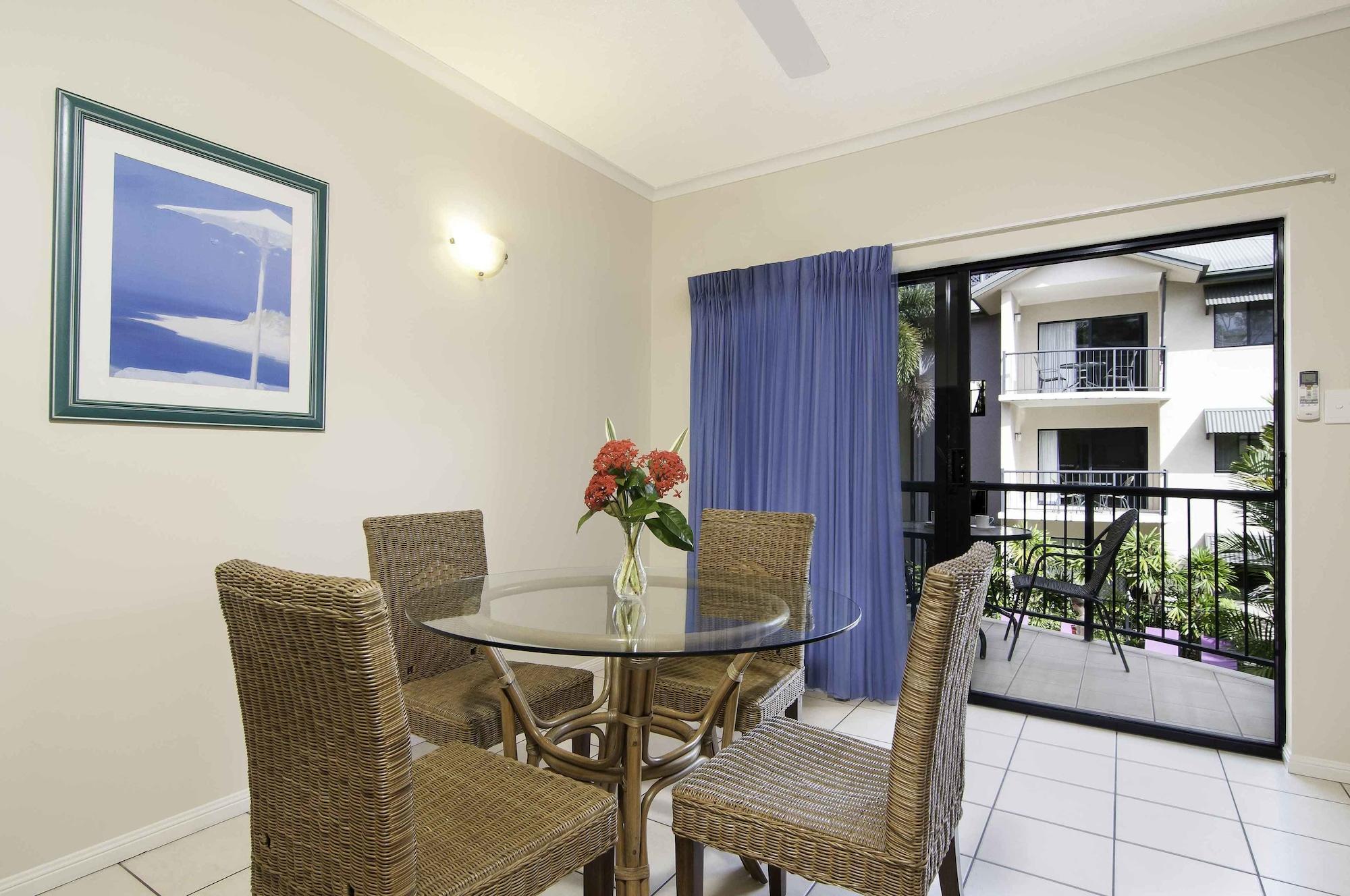 Bay Villas Resort Port Douglas Exterior photo