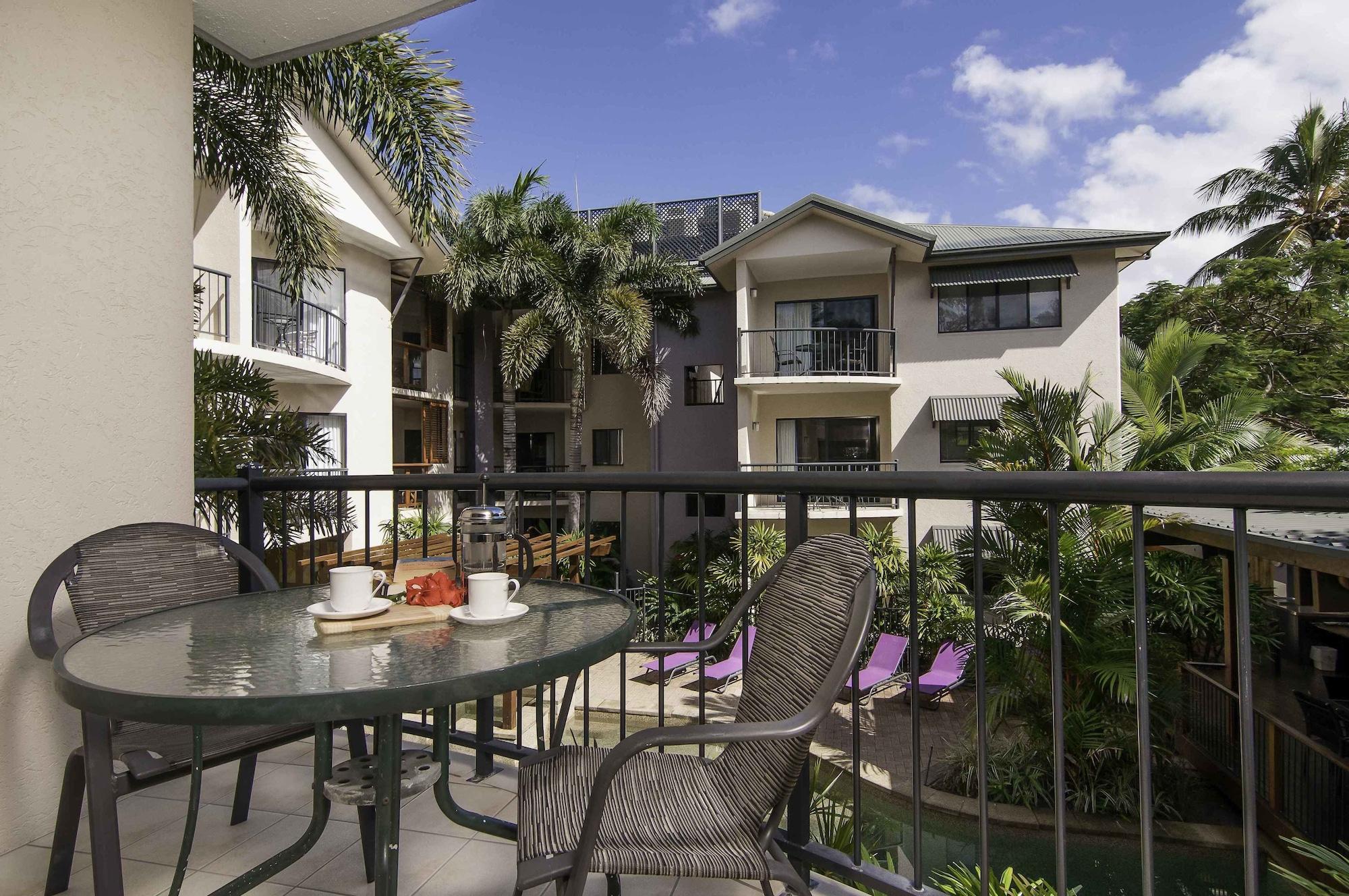 Bay Villas Resort Port Douglas Exterior photo