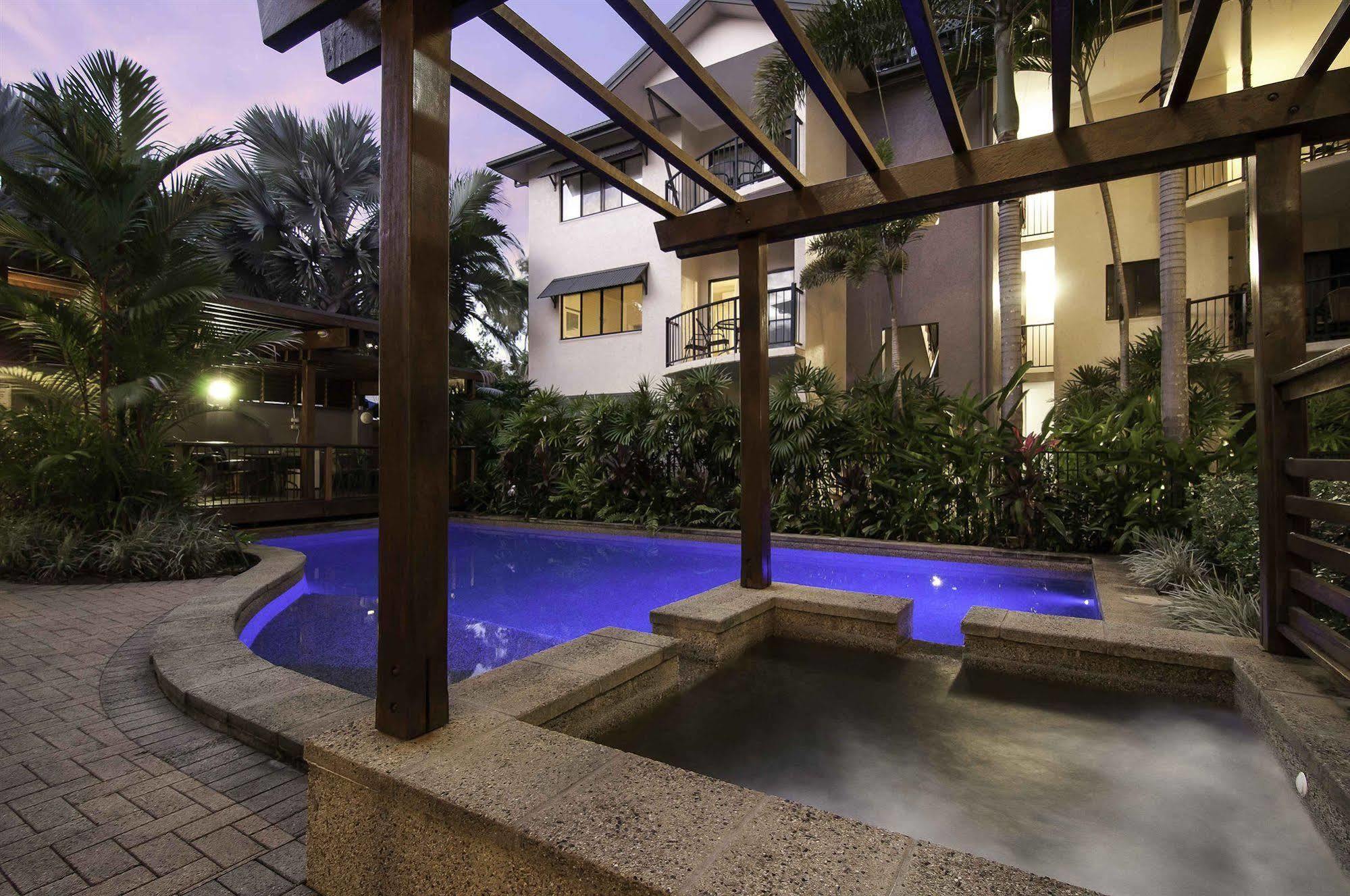 Bay Villas Resort Port Douglas Exterior photo
