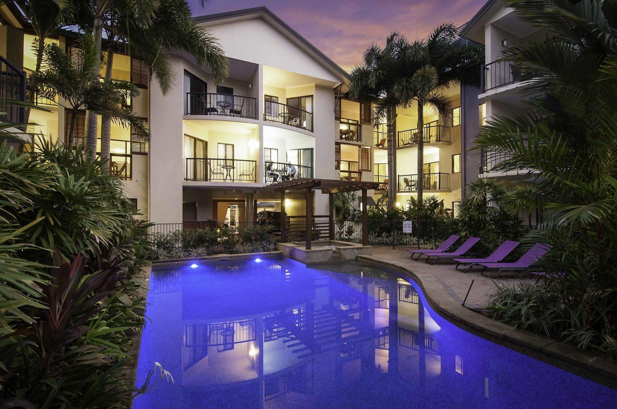 Bay Villas Resort Port Douglas Exterior photo