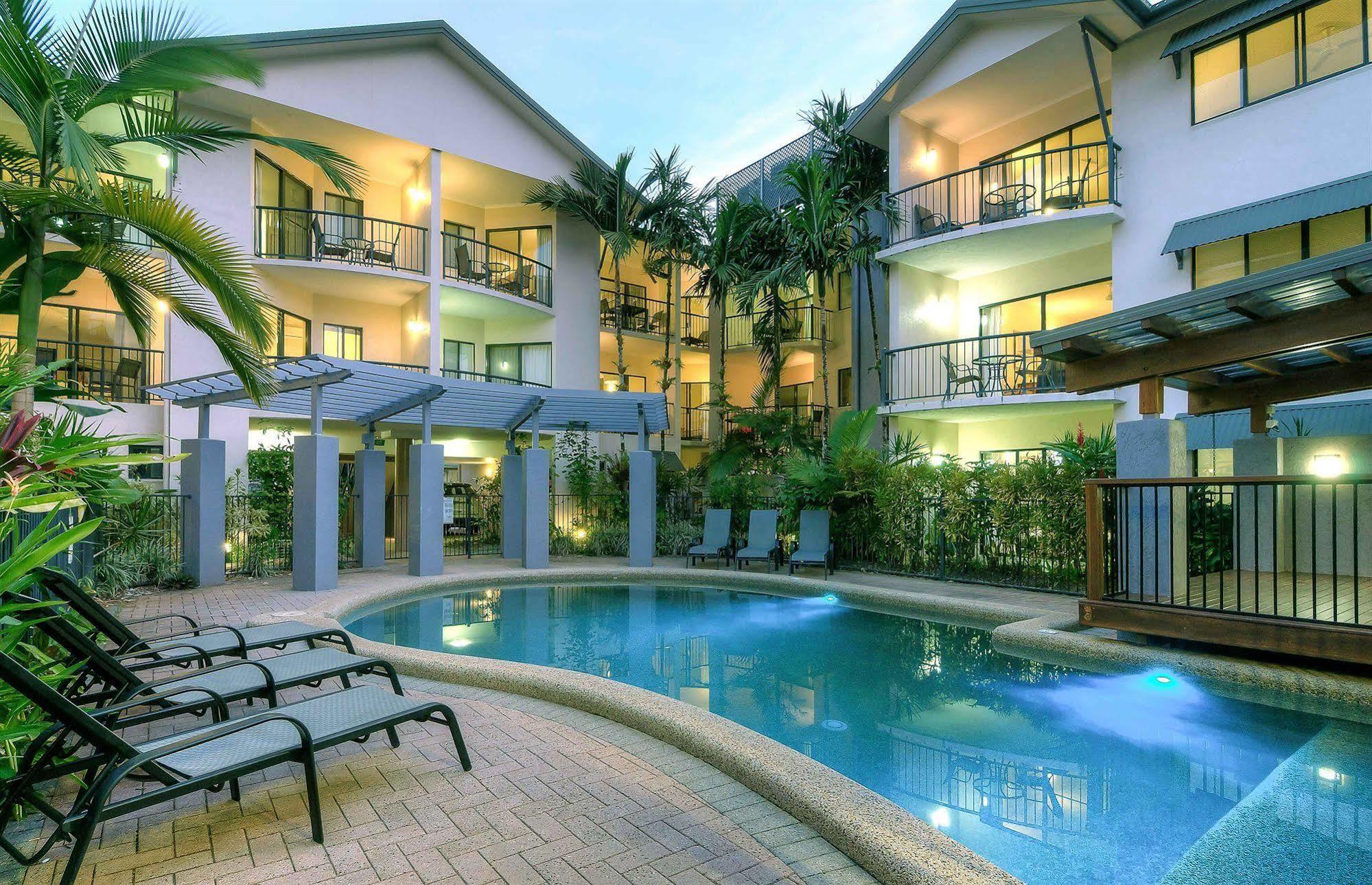 Bay Villas Resort Port Douglas Exterior photo
